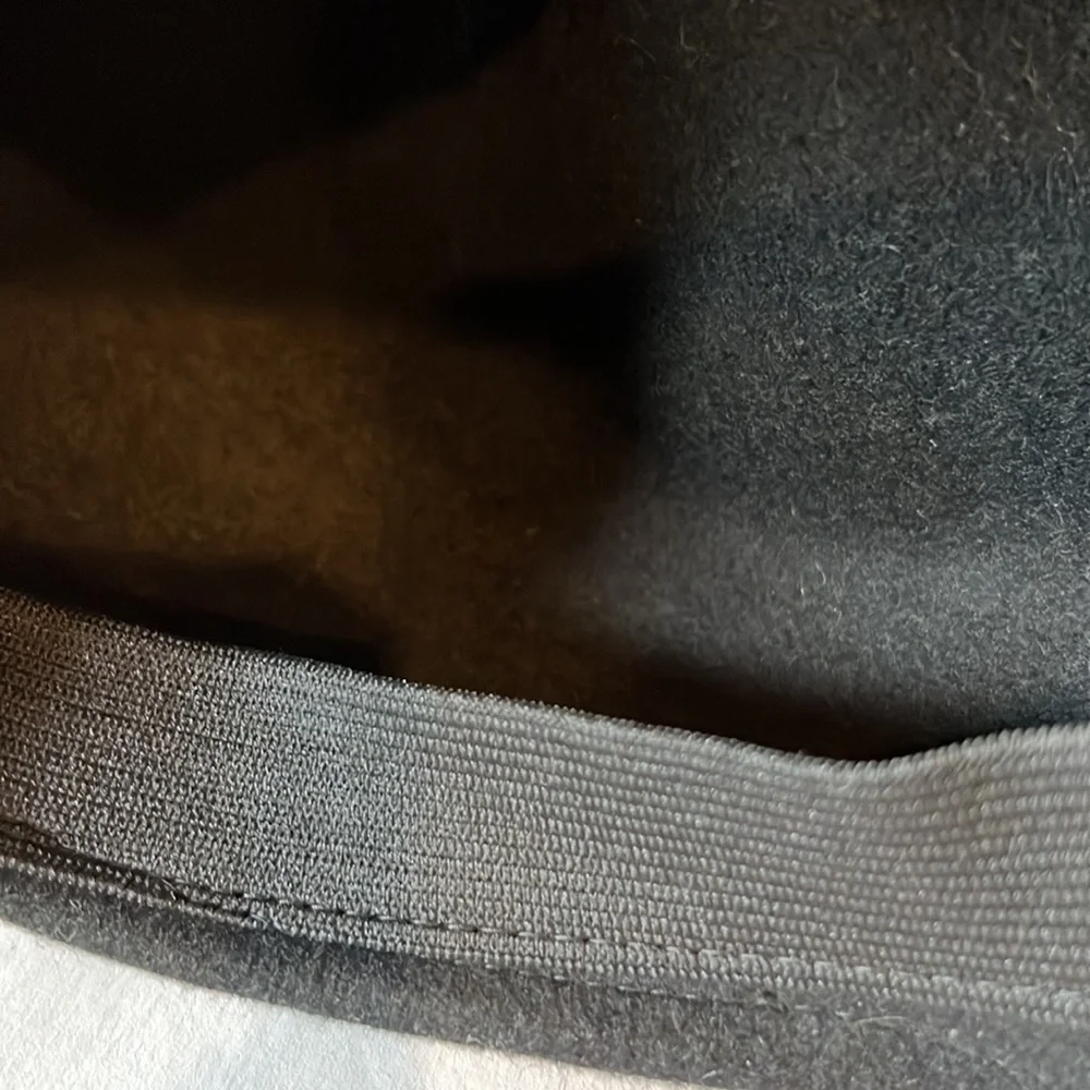 55 English flat cap 100% wool made in Italy color black like new